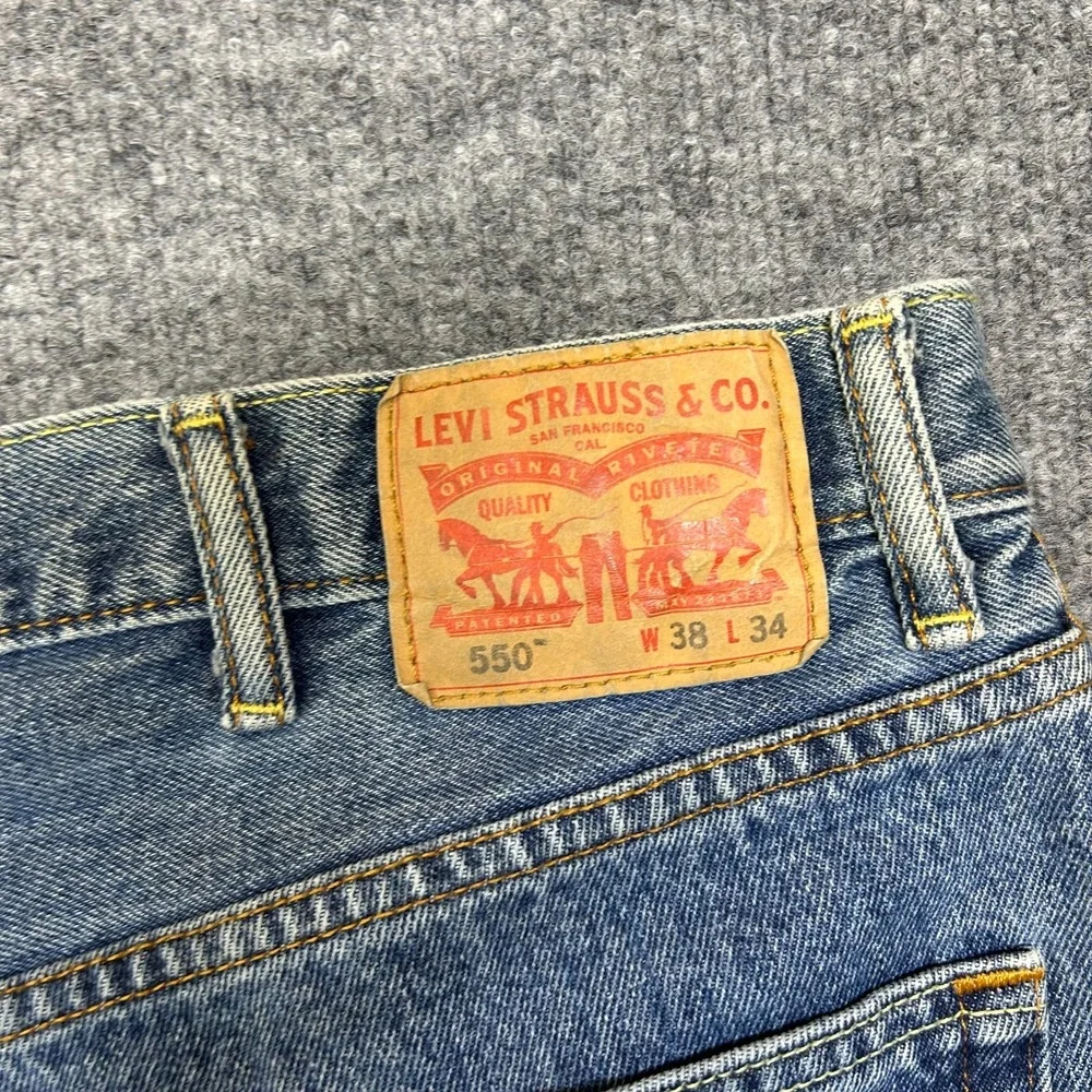 Levi's 550 Jeans Men's Blue Denim Straight Pockets Classic‎ Zip Fly - 36X33
